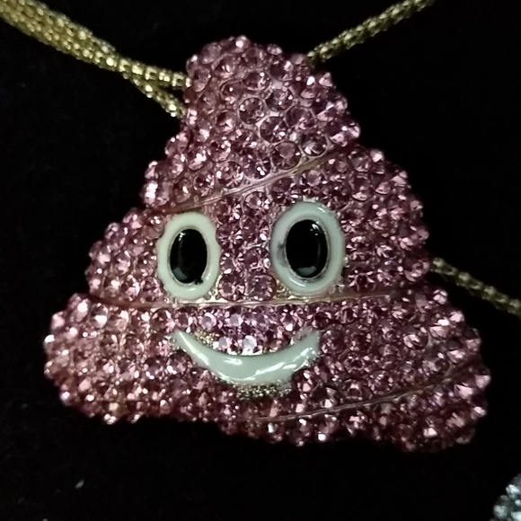 Pink or White Crystal Emoji Poo Brooch Pendant Necklace - Picture 2 of 6